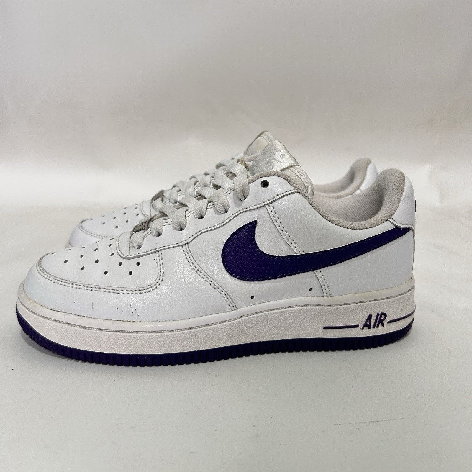 Nike Nike Air Force 1 ‘07 WMNS “White Club Purple” Size US 6.5 / IT 36.5 - 6 Thumbnail