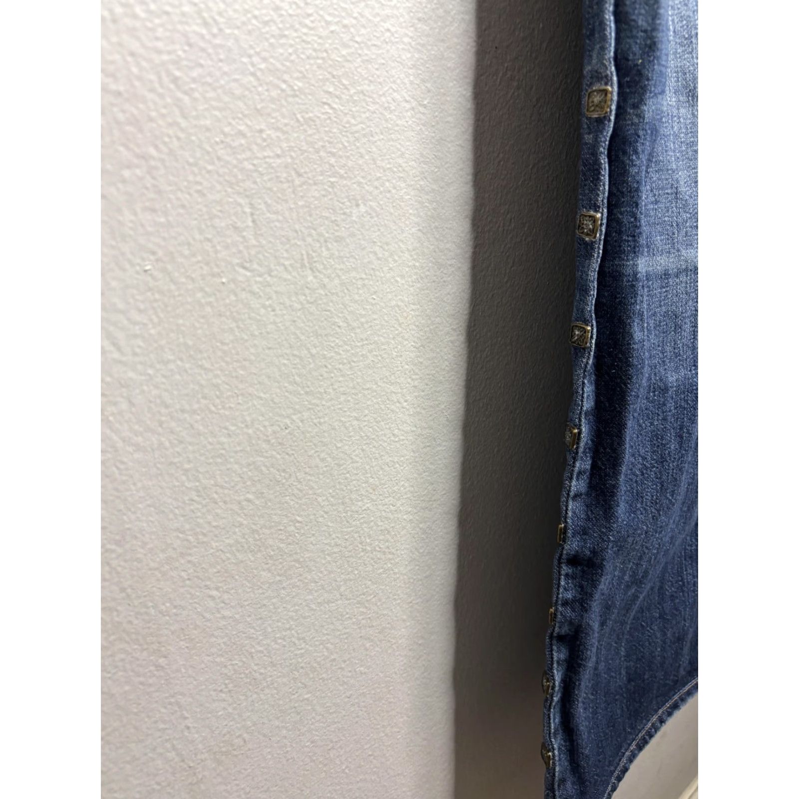 Just Cavalli VINTAGE Just Cavalli Jeans Mens 30 Blue Studded Button Embellished Italy Straight Denim Size US 30 / EU 46 - 3 Thumbnail