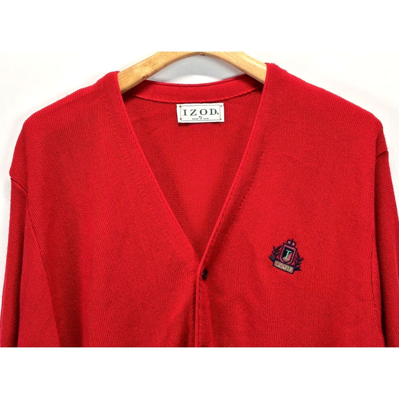 Izod VINTAGE IZOD Cardigan Sweater Mens XL Red V-Neck Crest Acrylic Grandpa Grunge USA Mens Size US XL / EU 56 / 4 - 3 Thumbnail