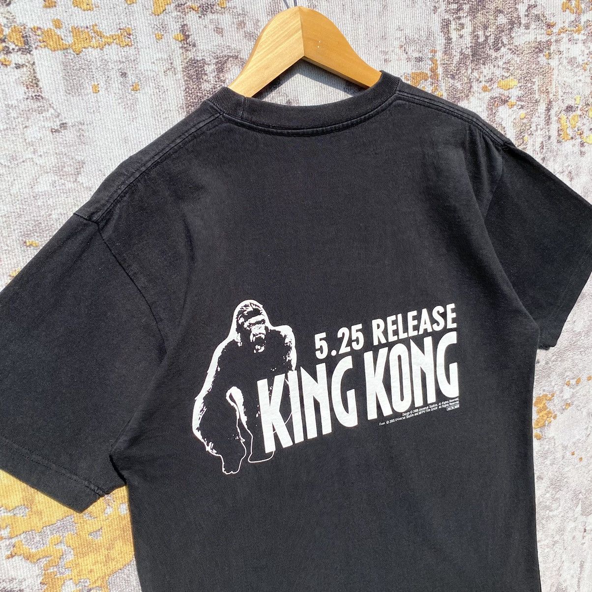 Vintage Vintage 2005 King Kong Movie Promotional Shirt Universal Size US M / EU 48-50 / 2 - 5 Thumbnail