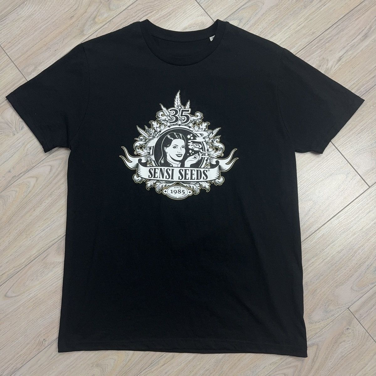 Band Tees Sensi Seeds Anniversary Black Tee Size US M / EU 48-50 / 2 - 2 Thumbnail