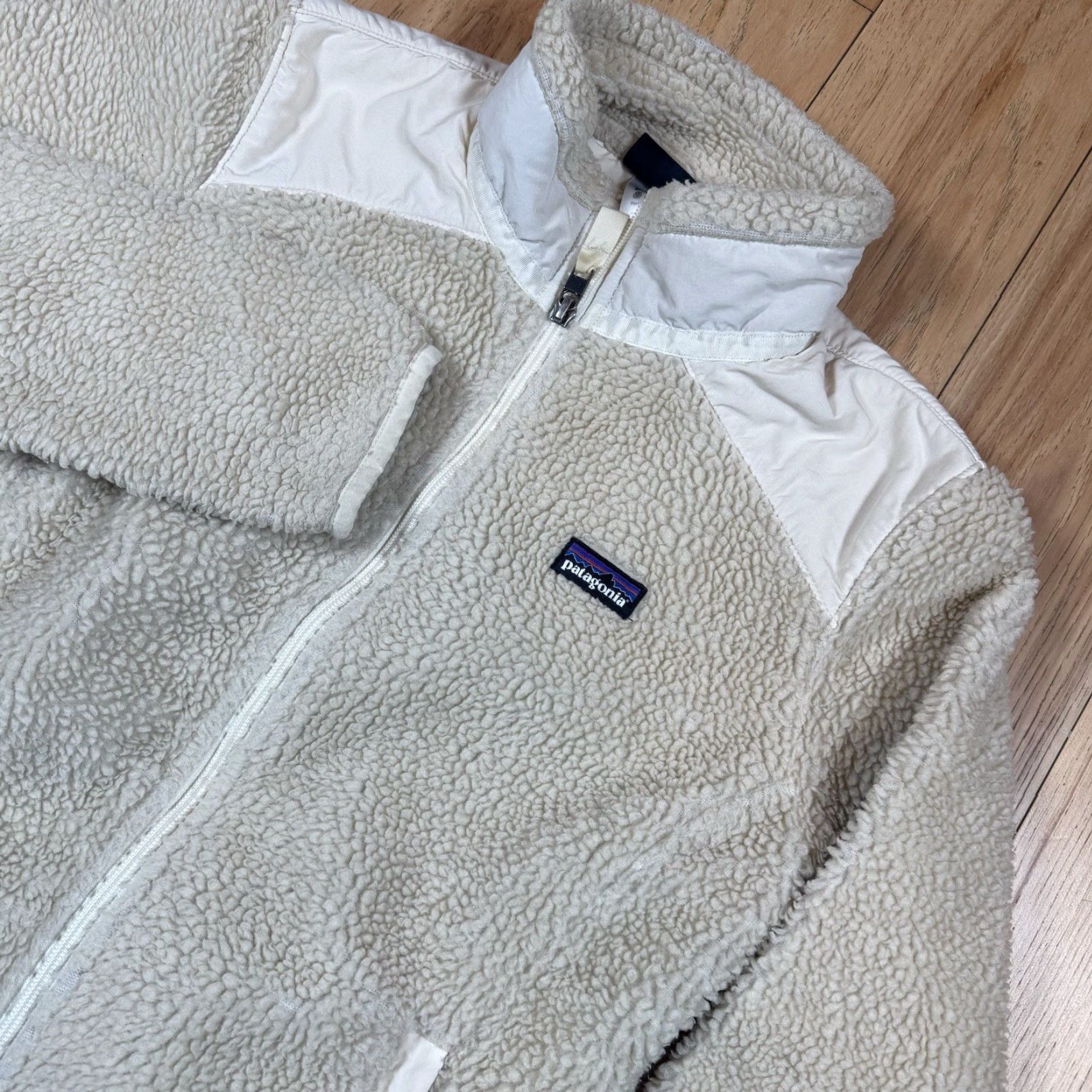 Patagonia VINTAGE Patagonia Jacket Womens Medium Beige Fleece Full Zip Retro X Deep Pile Sherpa Size M / US 6-8 / IT 42-44 - 2 Thumbnail