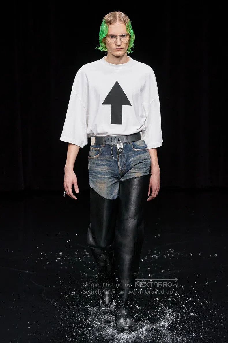 Balenciaga Balenciaga Warning sign printed T-shirt, short-sleeve Size US M / EU 48-50 / 2 - 1 Thumbnail