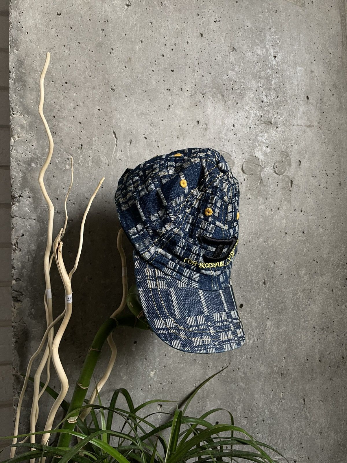 20471120 × Diesel Vintage Diesel D Logo Denim Washed Style Avant Garde Cap Y2K Size ONE SIZE - 1 Thumbnail