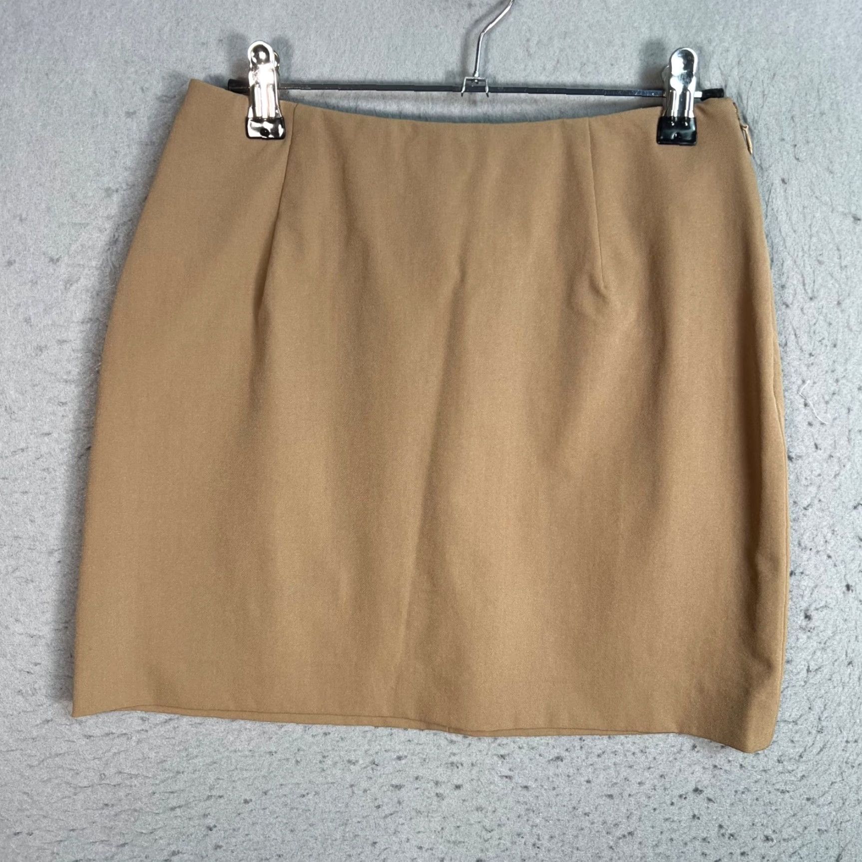 Theory Theory Skirt Womens Small Beige Mini Back Zip Closure - Adult Womens Small Beige Mini Skirt Theory Back Zip Closure Size 28" / US 6 / IT 42 - 2 Thumbnail