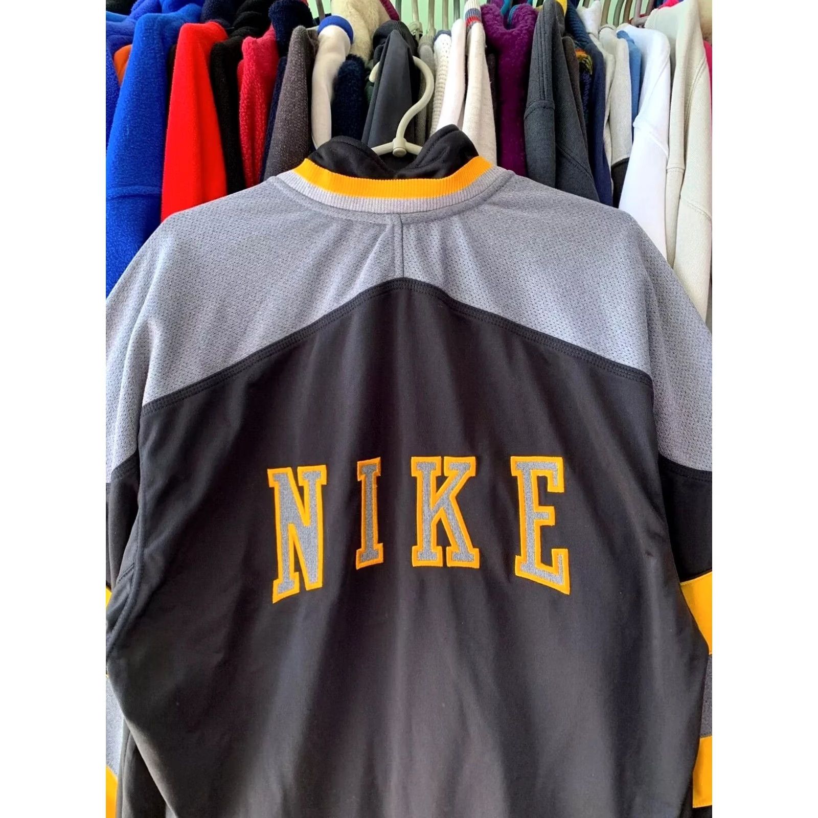 Nike VINTAGE Nike Track Jacket Black Mens Size S Big Logo Bomber Full Zip Jacket Size US S / EU 44-46 / 1 - 4 Thumbnail