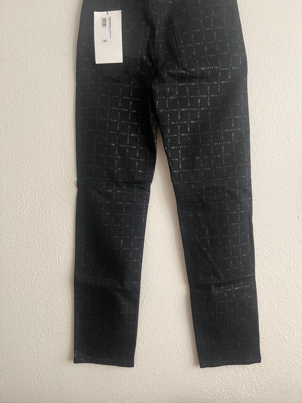 1017 ALYX 9SM 1017 ALYX 9SM black logo denim jeans Size 25" / US 0 / IT 36 - 4 Thumbnail
