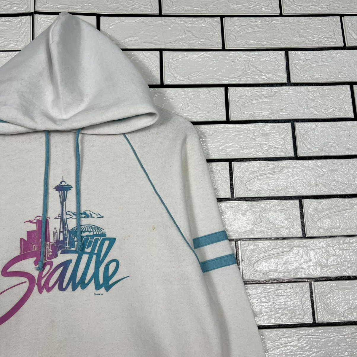 Vintage 1982 SEATTLE Future City Graphic Pullover Hoodies #3987-C181 Size US L / EU 52-54 / 3 - 6 Thumbnail