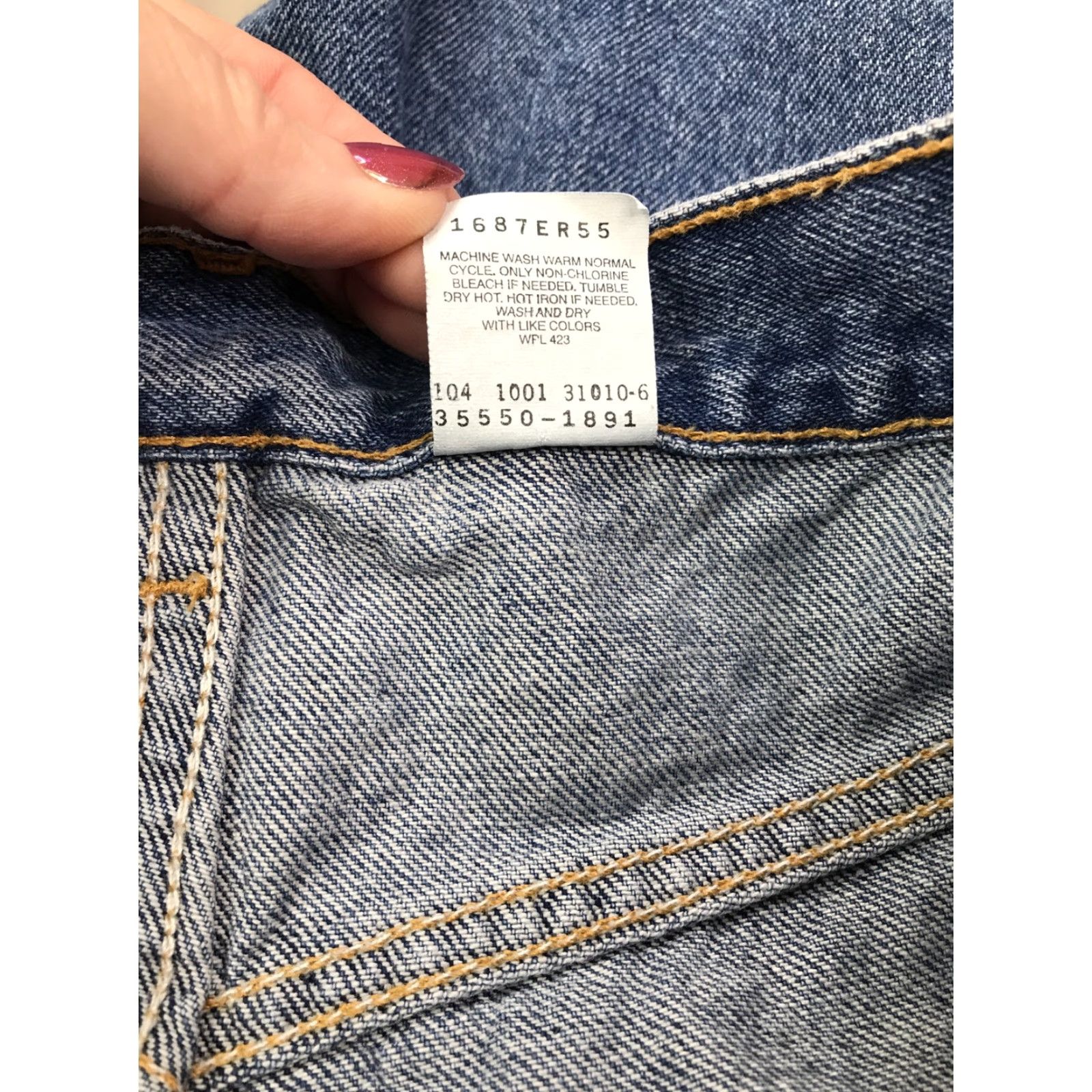 Levi's VINTAGE Levi’s 550 Relaxed Fit Jean Shorts Mens 38 Bermuda Denim Blue 90s Streetwear Shorts Mens Size US 38 / EU 54 - 7 Thumbnail