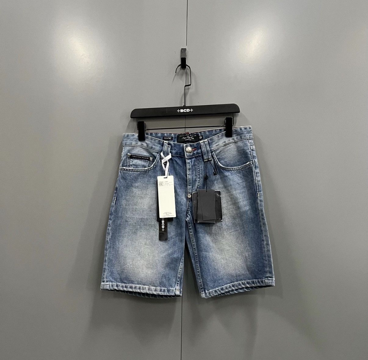 Philipp Plein Philipp Plein Blue Back Logo Denim Shorts J41 Size US 30 / EU 46 - 1 Thumbnail