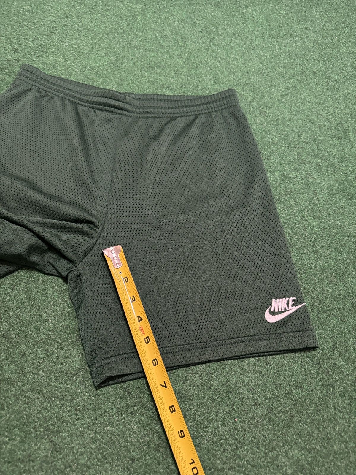 Nike Vintage Nike 90s Green Mesh Small 6” Drawstring Shorts Size US 29 - 6 Thumbnail