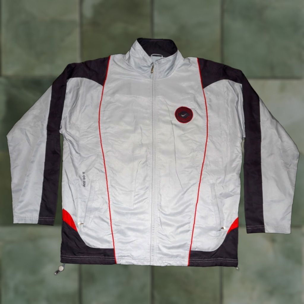 Nike VINTAGE NIKE TRACK JACKET - WINDBREAKER, MEN’S XL, GRAY, FULL ZIP, 90s/2000s, LOGO, JACKET Size US XL / EU 56 / 4 - 1 Thumbnail