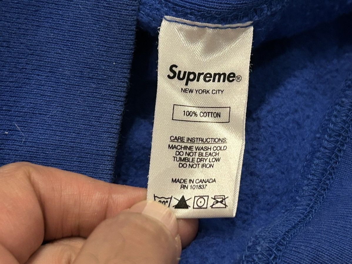 Marlboro × Supreme Hoodie - Supreme Ripped Off “Marlboro Man” Size US XL / EU 56 / 4 - 6 Thumbnail