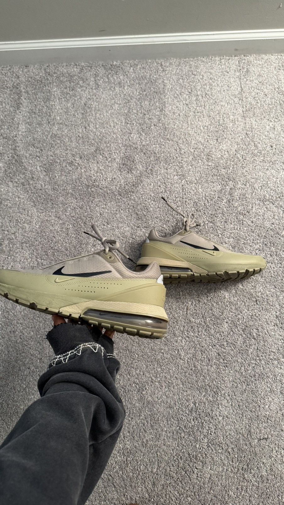 Nike Nike shose Size US 10.5 / EU 43-44 - 1 Thumbnail