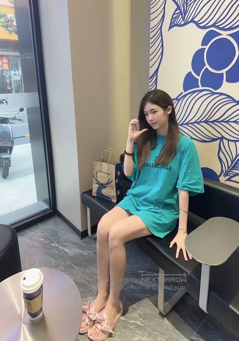 Balenciaga Balenciaga Teal Short Sleeve Size US S / EU 44-46 / 1 - 7 Thumbnail