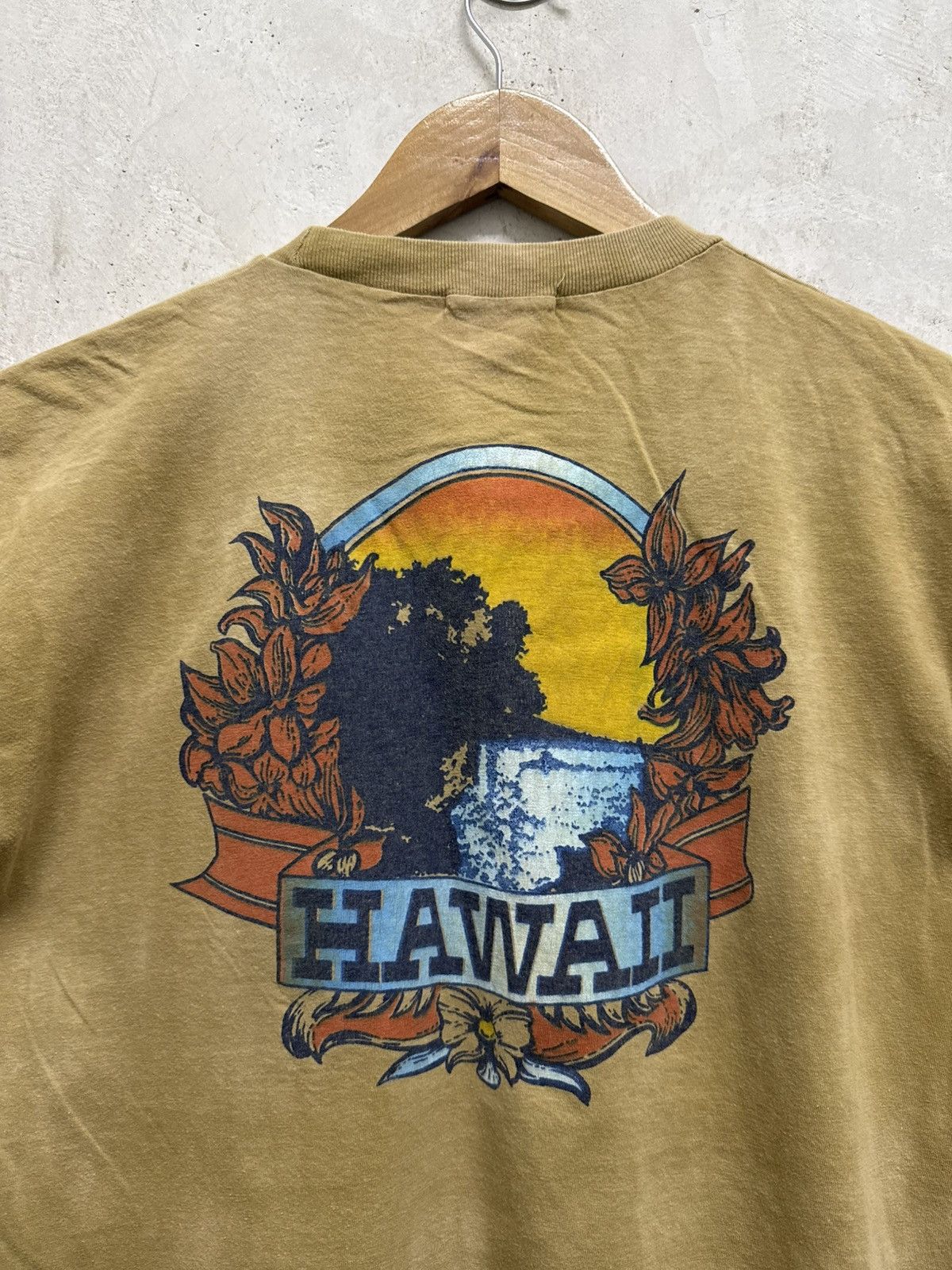 Vintage Vintage 90s Hawaii Thrash T-Shirts Size US S / EU 44-46 / 1 - 2 Thumbnail