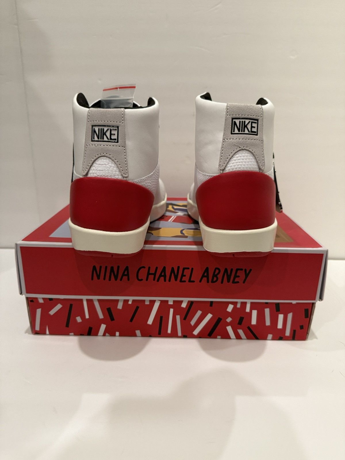 Jordan Brand × Nina Chanel Abney WOMEN’S AIR JORDAN 2 RETRO SE Size US 10.5 / IT 40.5 - 4 Thumbnail