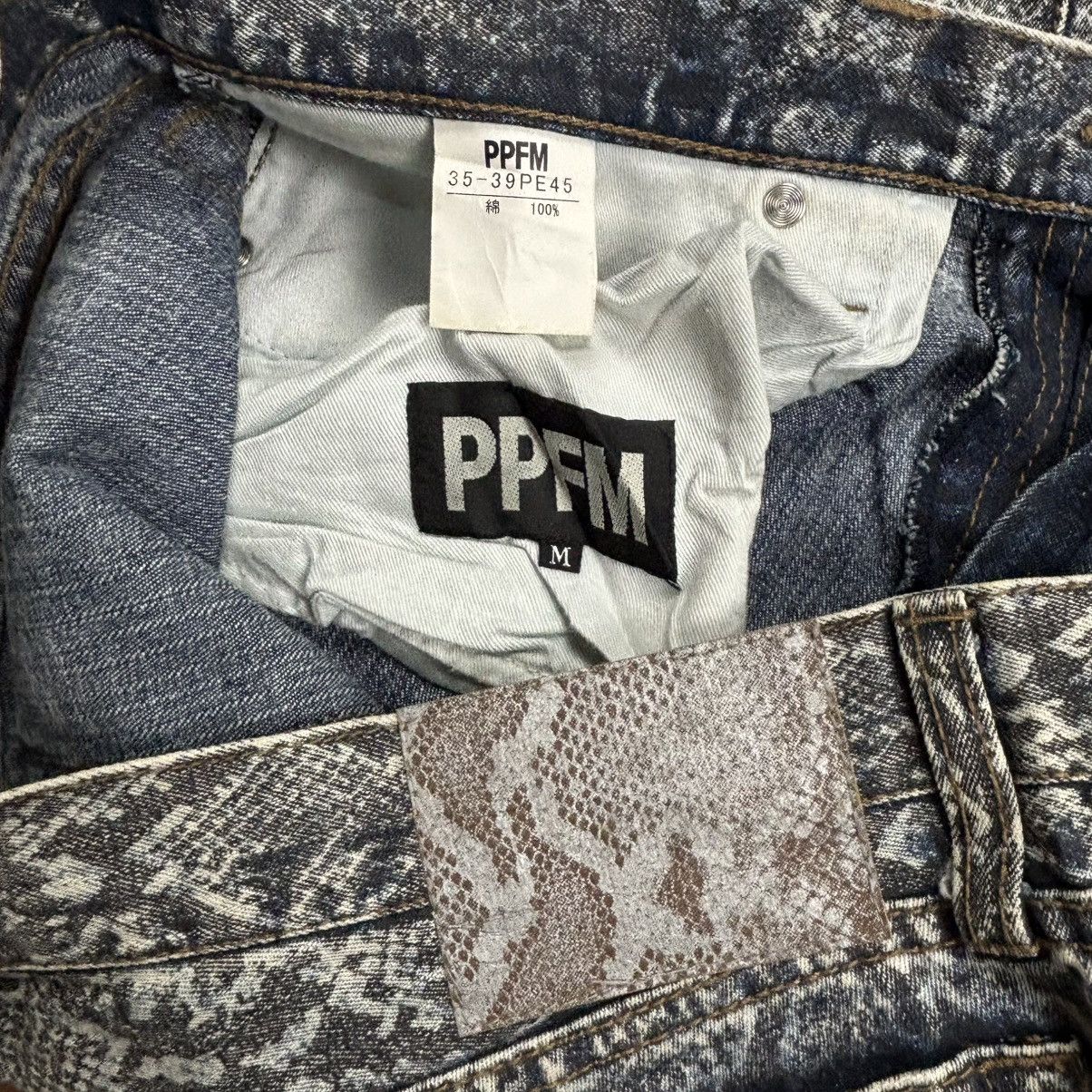 PPFM Ppfm Snake skin print flared / bootcut denim pants Size US 32 / EU 48 - 6 Thumbnail
