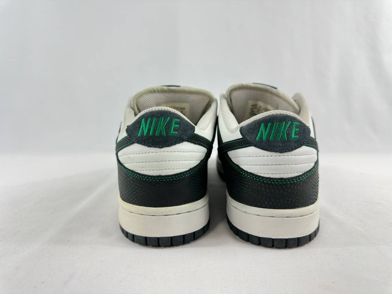 Nike Nike Dunk Low 6.0 'Black Snakeskin Green' 2010 Size US 9.5 / EU 42-43 - 9 Thumbnail