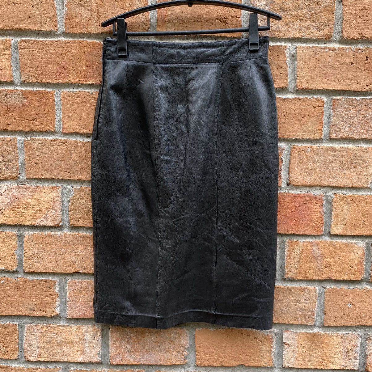 Loewe Loewe Black Leather Skirt with Side Zipper Size 30" / US 8 / IT 44 - 7 Thumbnail