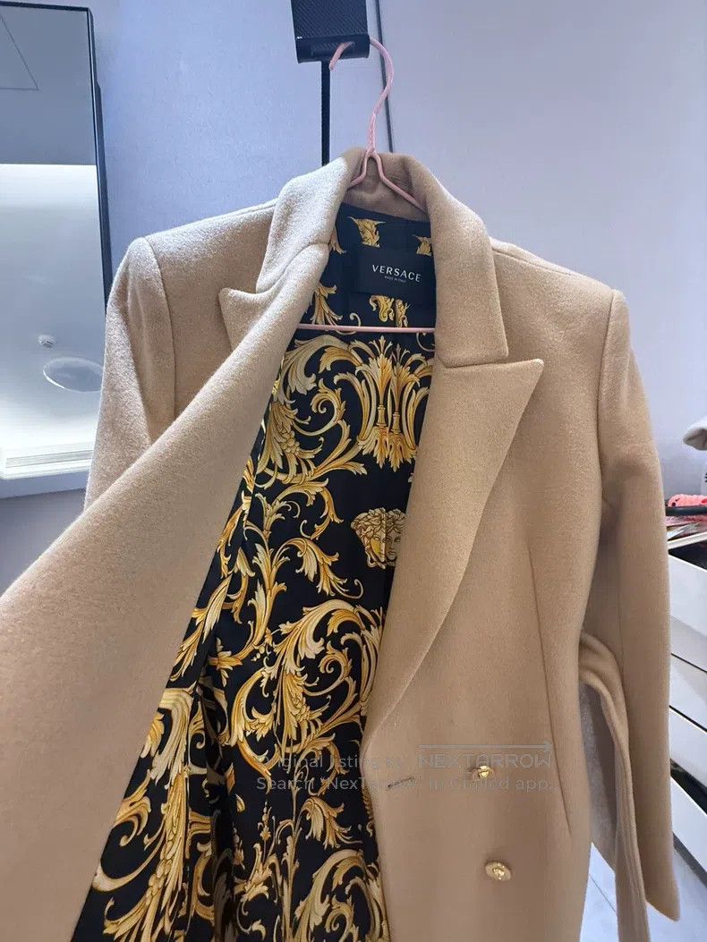 Versace Versace Waist cinched women's wool coat Size S / US 4 / IT 40 - 4 Thumbnail