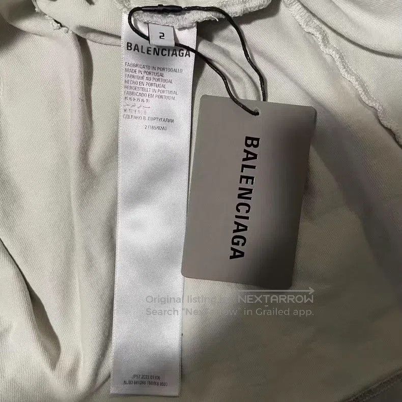 Balenciaga Balenciaga Double B cracked curved logo long-sleeve T-shir Size US M / EU 48-50 / 2 - 4 Thumbnail