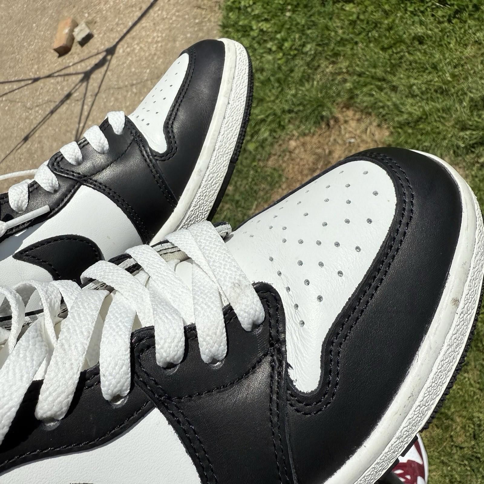 Jordan Brand Nike Men’s Air Jordan 1 Retro High 85 OG Black White Size 9 Size US 9 / EU 42 - 9 Thumbnail