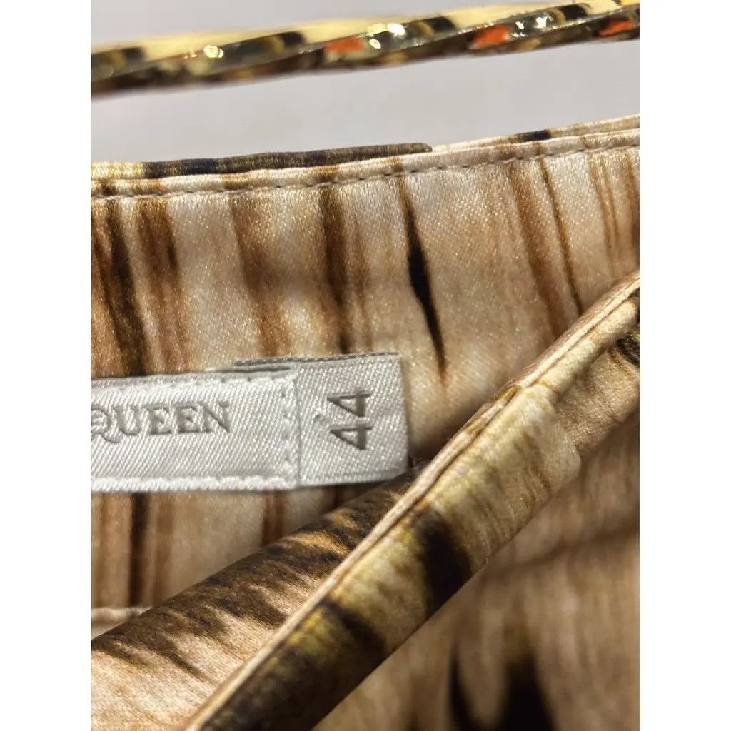 Alexander McQueen Alexander McQueen Abstract Wood Print Silk Skirt Size 30" / US 8 / IT 44 - 3 Thumbnail