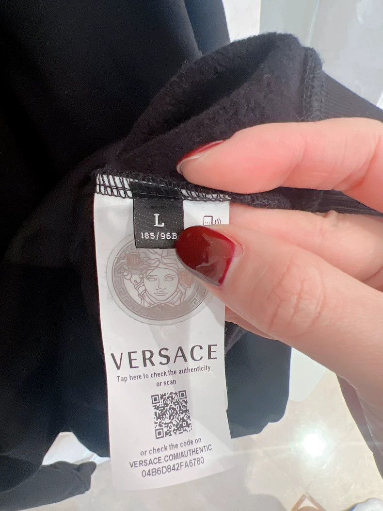 Versace Versace Gold embroidered black sweatshirt Size L / US 10 / IT 46 - 4 Thumbnail