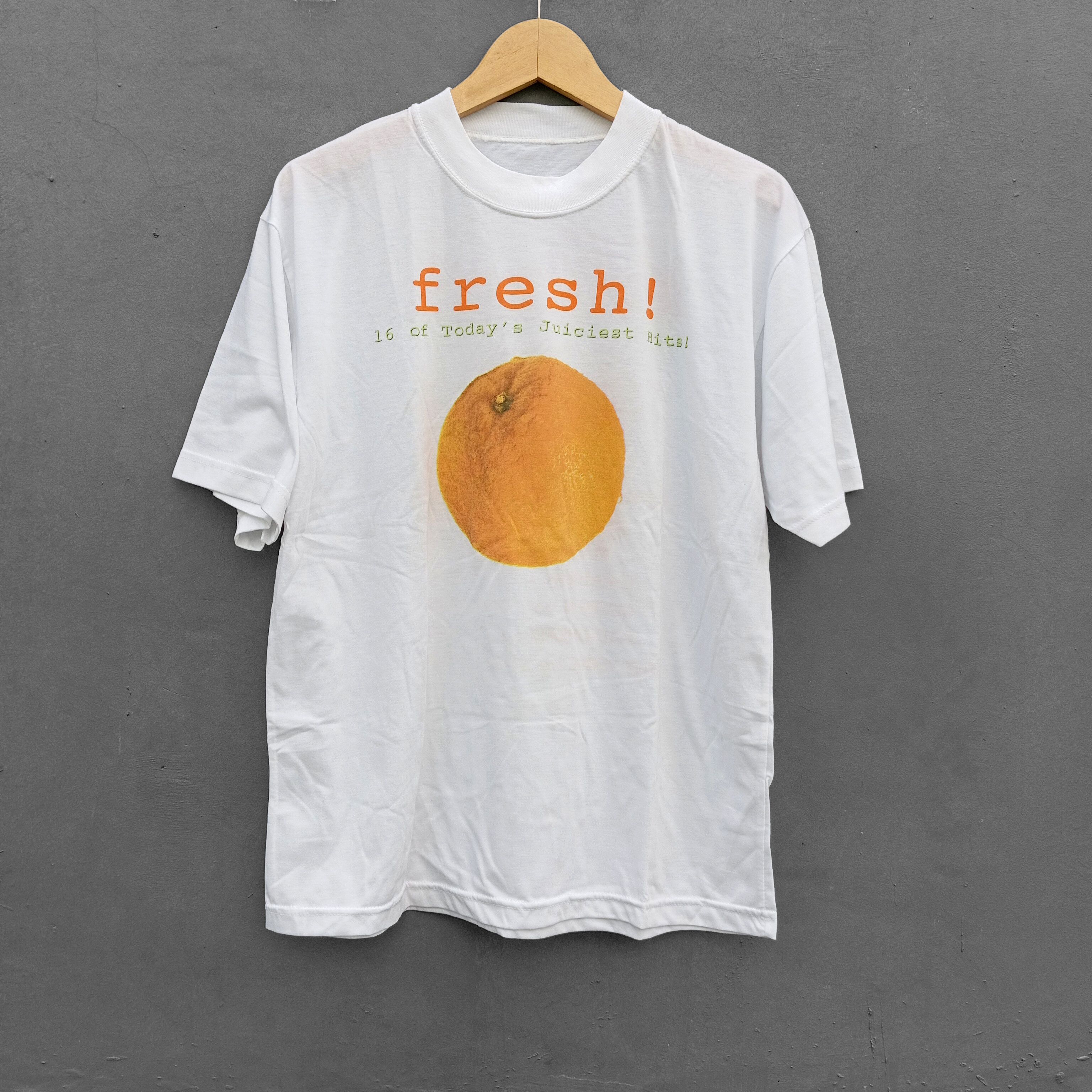 Band Tees vintage band FRESH 16 OF TODAY'S JUICIEST HITS! t shirts Size US M / EU 48-50 / 2 - 1 Thumbnail