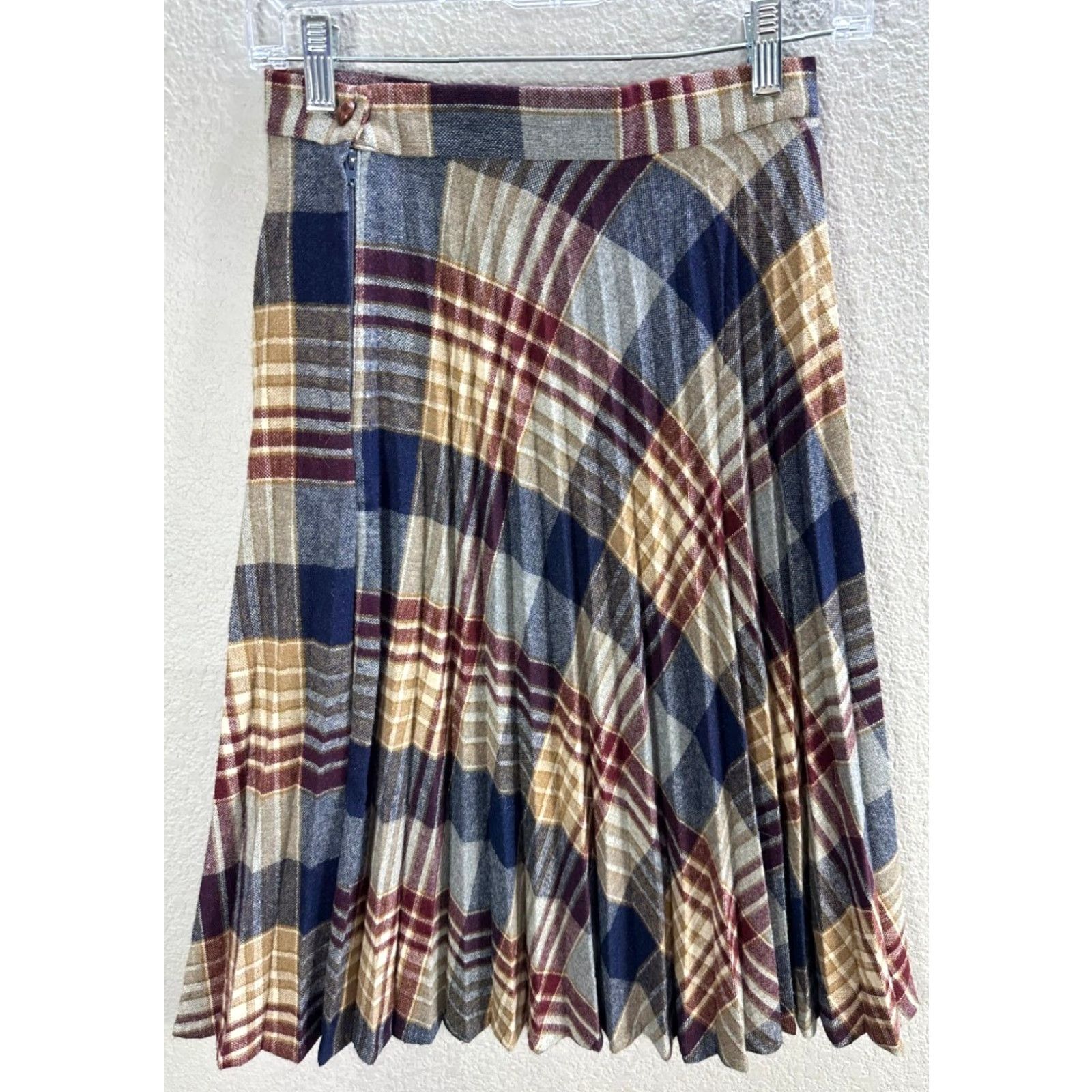 Vintage Women's Calliope Plaid Knee Length Skirt Flared Pleated 9 Gray Beige Blue Sz 9 Size 30" / US 8 / IT 44 - 4 Thumbnail