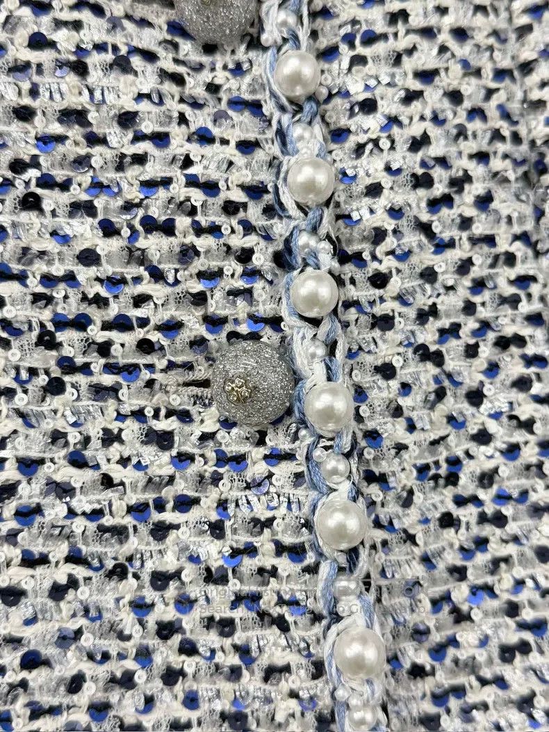 Chanel Chanel 25P white and blue pearl inlaid sequin knitted coat Size XS / US 0-2 / IT 36-38 - 3 Thumbnail