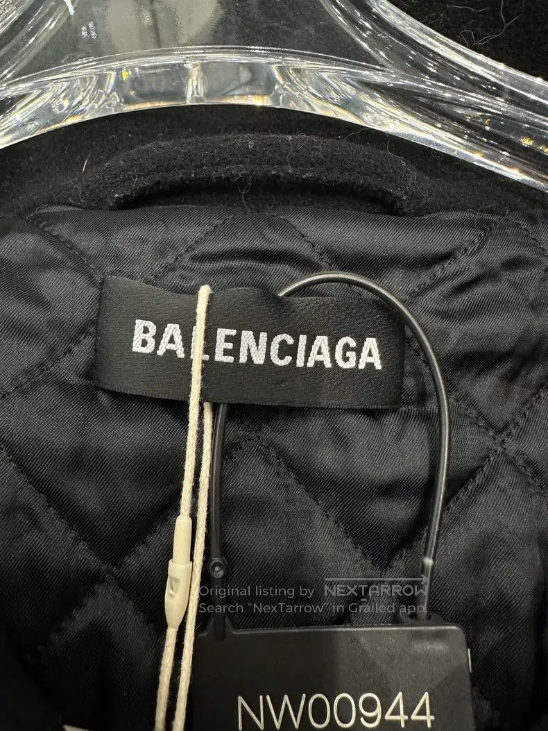 Balenciaga Balenciaga Lamb Fur Embroidered Letter Logo Cotton Jacket Size US M / EU 48-50 / 2 - 2 Thumbnail