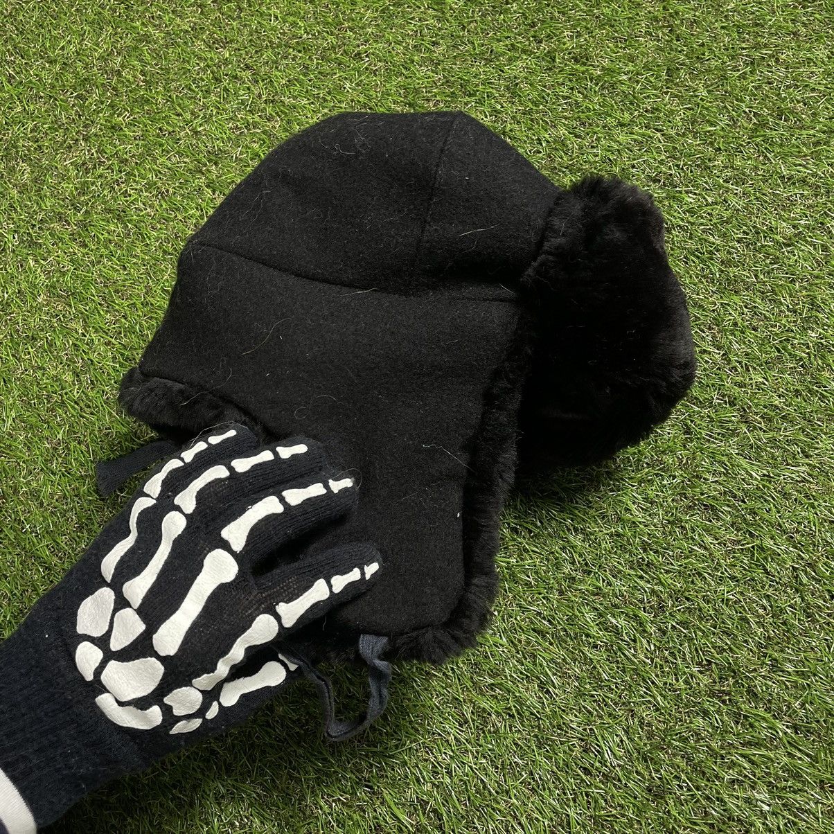 Vintage Vintage Y2K Black Furry Beanie Skeleton Hand Alt Grunge OS Size ONE SIZE - 4 Thumbnail