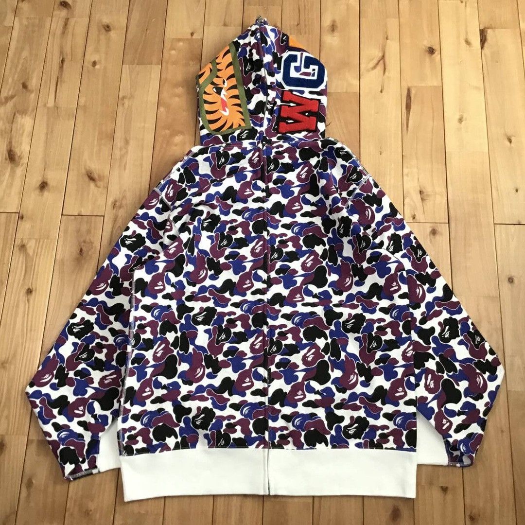 Bape 2024 🔥Hong Kong Store Camo🔥 BAPE shark full zip hoodie APE Size US XL / EU 56 / 4 - 2 Thumbnail