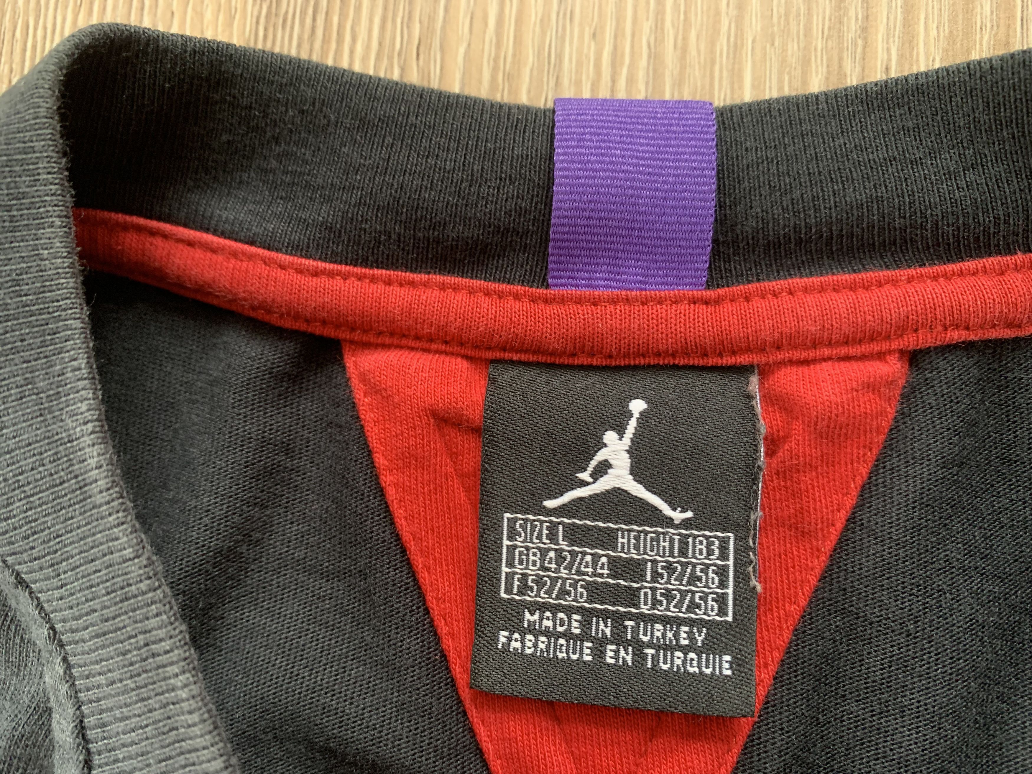 Jordan Brand Rare Vintage Nike Air Jordan Black Printed T-Shirt Size US L / EU 52-54 / 3 - 7 Thumbnail