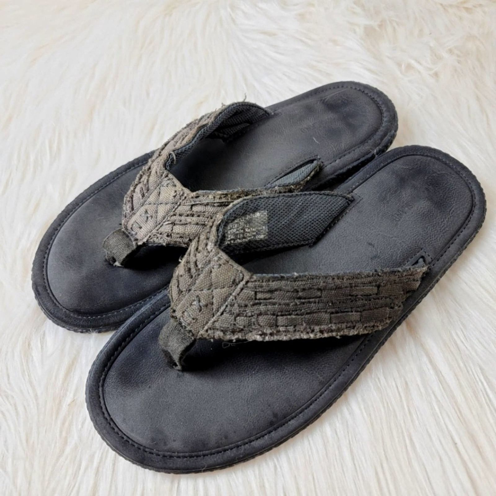 Designer Aloha Island Bennett Flip Flop Sandals - 12 Size US 12 / EU 45 - 1 Thumbnail