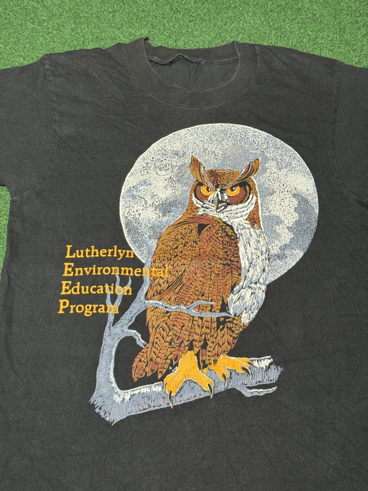 Vintage Vintage Great Horned Owl Full Moon Animal Nature 90s T Shirt Size US S / EU 44-46 / 1 - 2 Thumbnail
