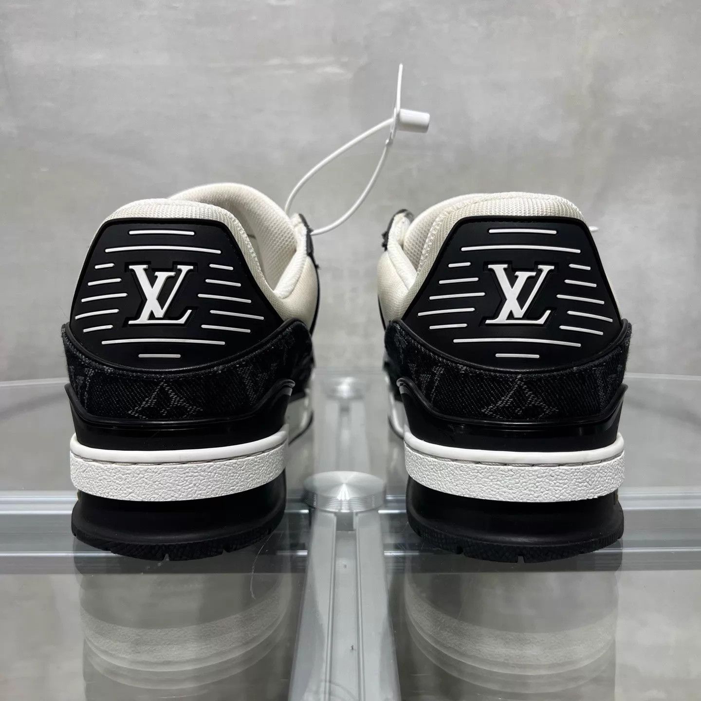 Louis Vuitton LV Trainer Black & White Denim UK7.5/41.5 Size US 8.5 / EU 41-42 - 6 Thumbnail