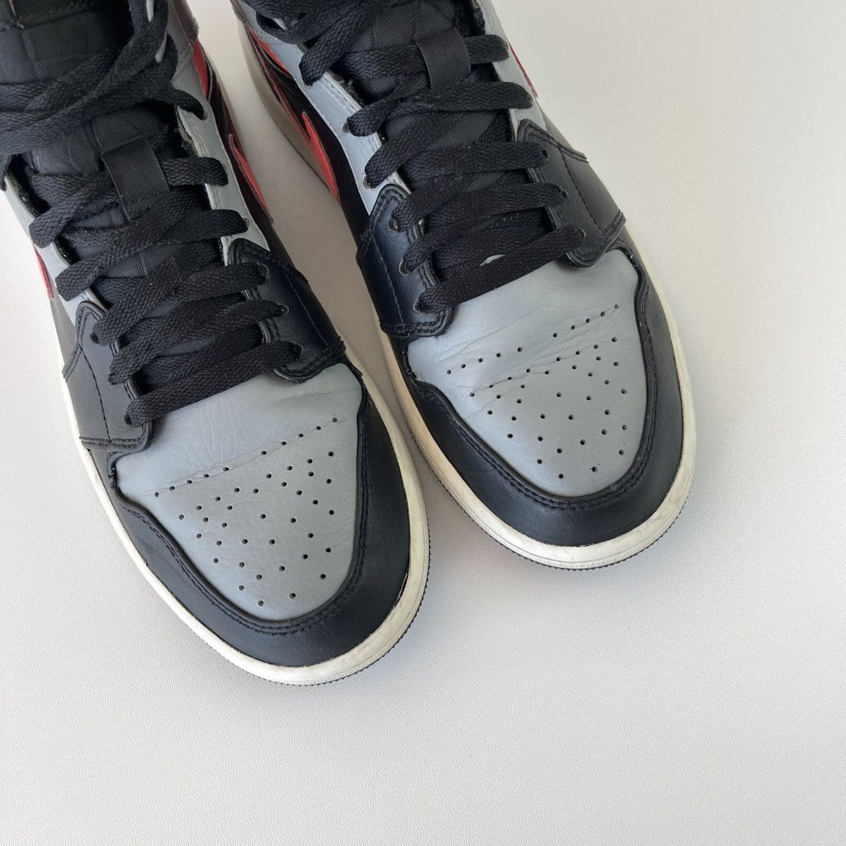 Jordan Brand Nike Air Jordan 1 Mid 2020 Hi-Top Shoes Mid/Pink/Shadow Size US 8 / EU 41 - 6 Thumbnail