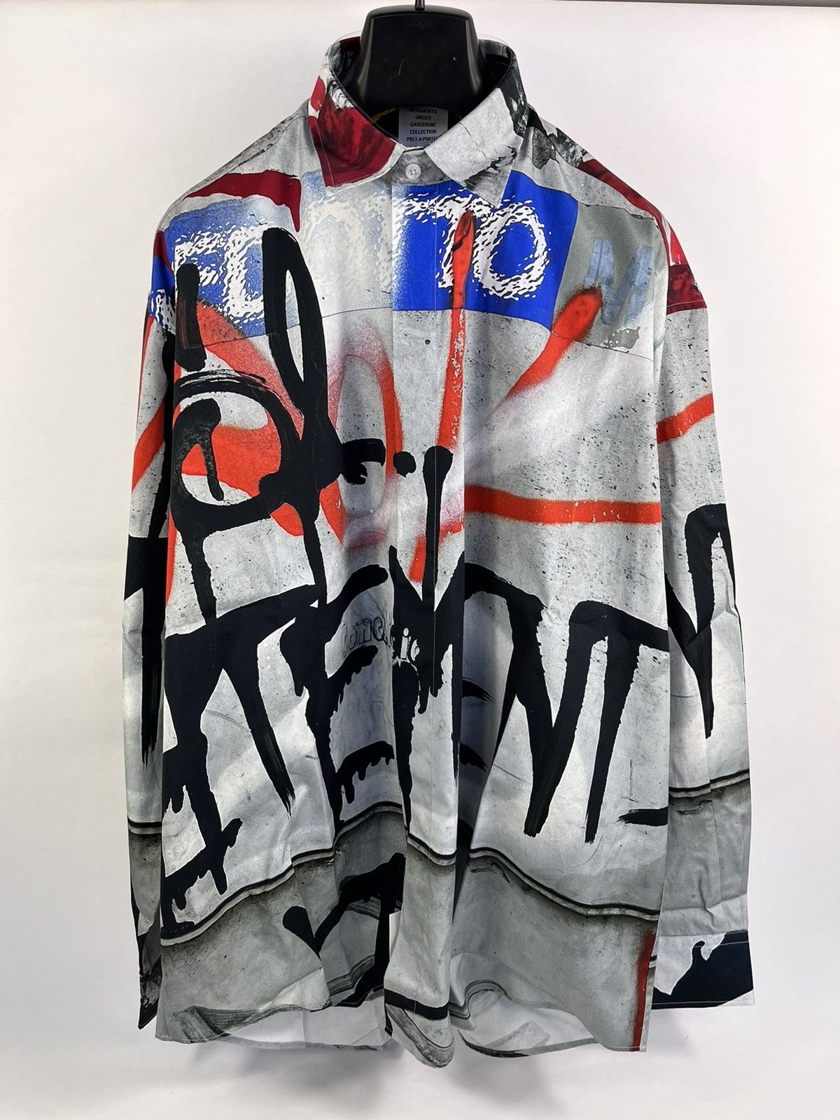 Vetements GRAFFITI PRINT SHIRT Size US XXL / EU 58 / 5 - 1 Thumbnail