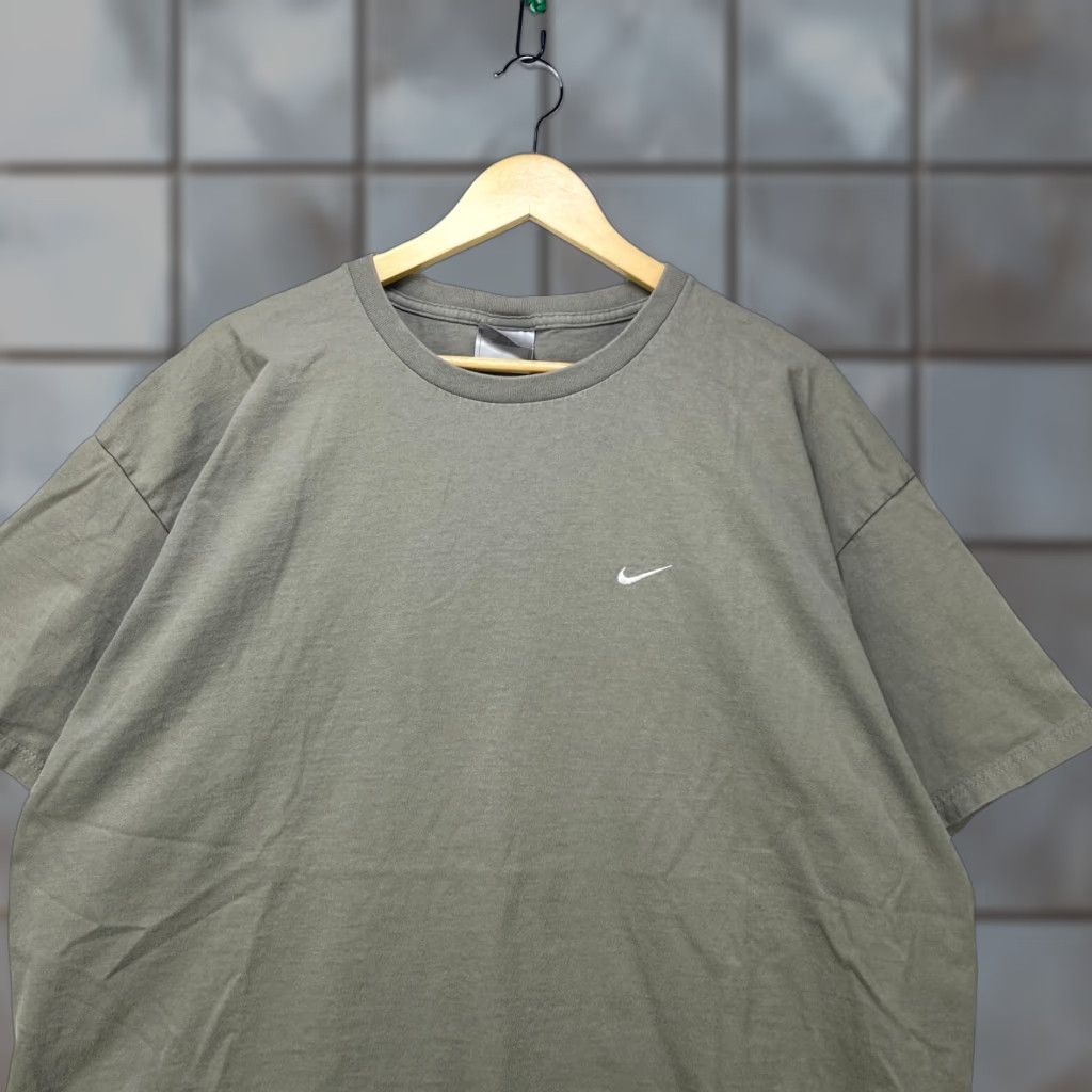 VINTAGE Nike T-Shirt Beige XL Swoosh Embroidered Baggy MIN