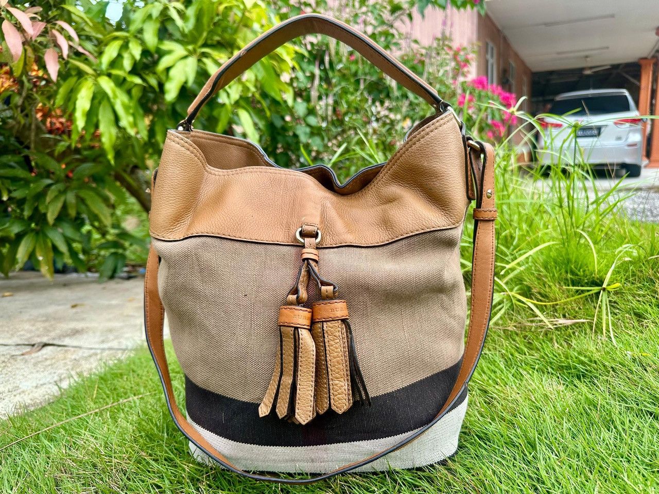Burberry Authentic Burberry Saddle Brown Mega Check Ashby Tassel Size ONE SIZE - 1 Thumbnail
