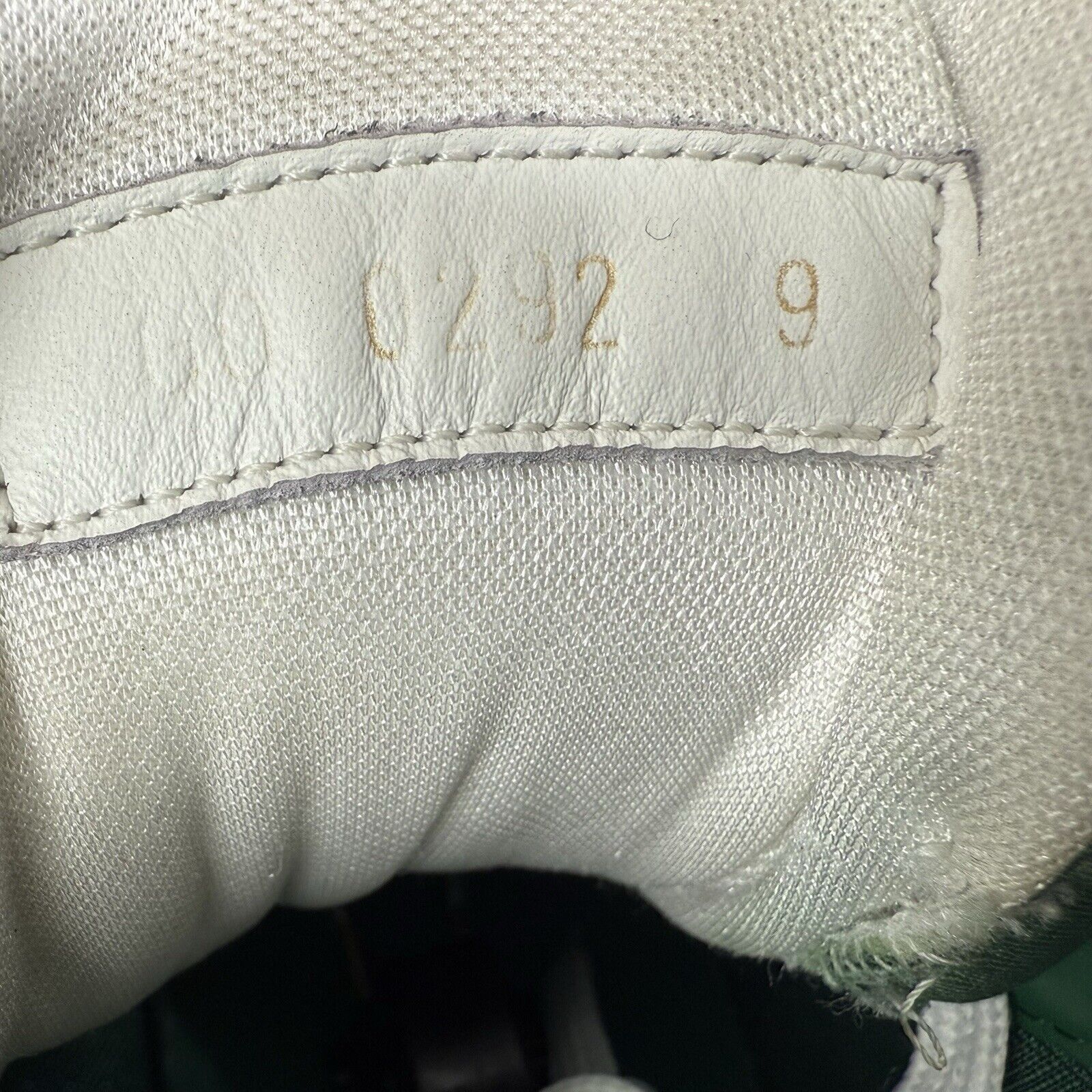 Louis Vuitton Louis Vuitton Trainer 2 Sneaker Boot White Green size USA 9 Size US 9 / EU 42 - 9 Thumbnail