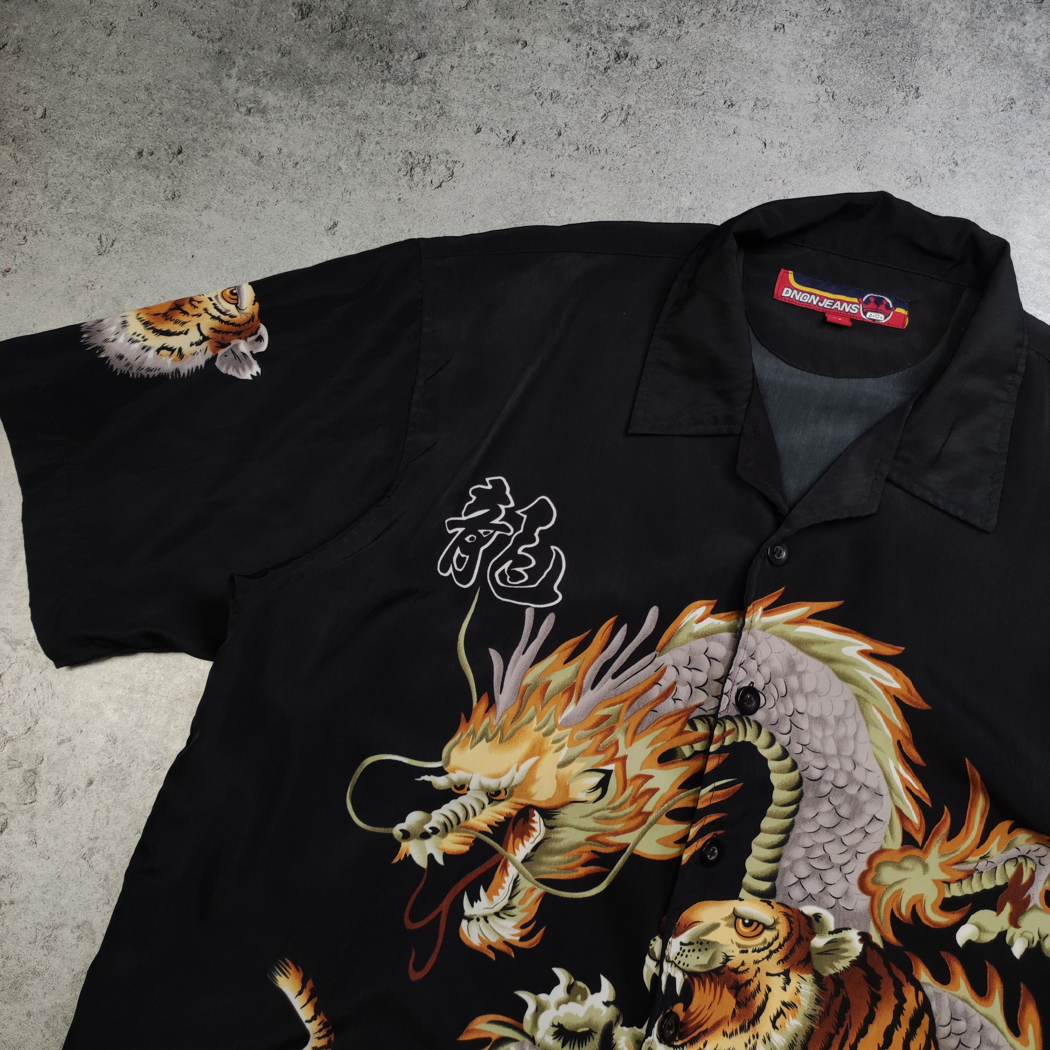 Japanese Brand RARE Japanese Dragon Tiger Fight Black Over Print Shirt Size US M / EU 48-50 / 2 - 4 Thumbnail