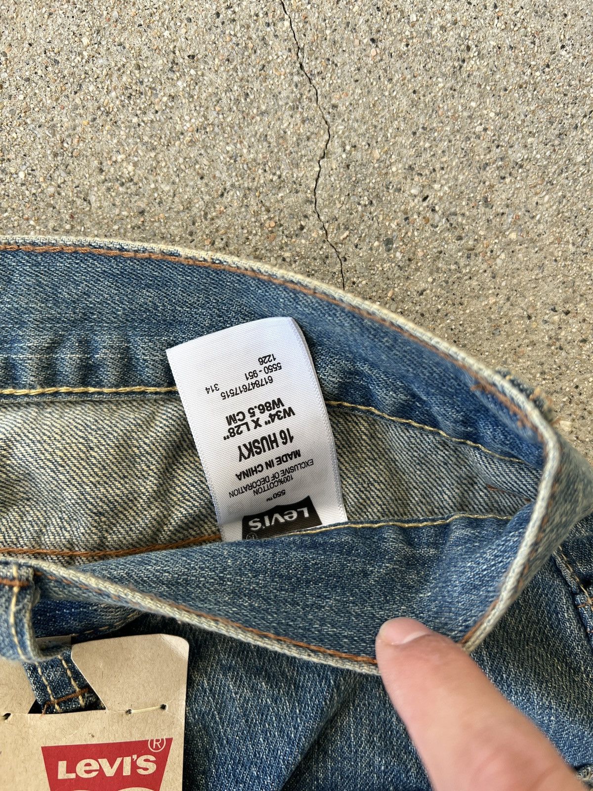 Levi's BN Levi’s 550 Relax Fit Dark Stone Washed Jeans Size 34 x 28 Size US 34 / EU 50 - 4 Thumbnail