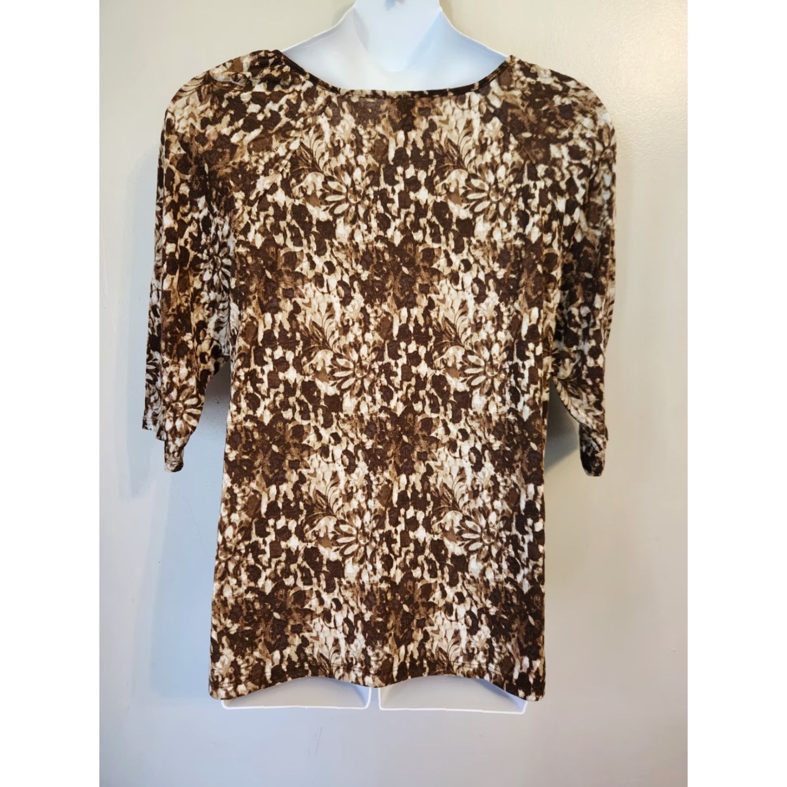 Vintage VINTAGE White Stag Brown Floral Braided Trim Casual Top Shirt XXL 20 Women Blouse 3/4 Sleeve Round Neck Polyester Easy Care Size XXL / US 16-18 / IT 52-54 - 5 Thumbnail