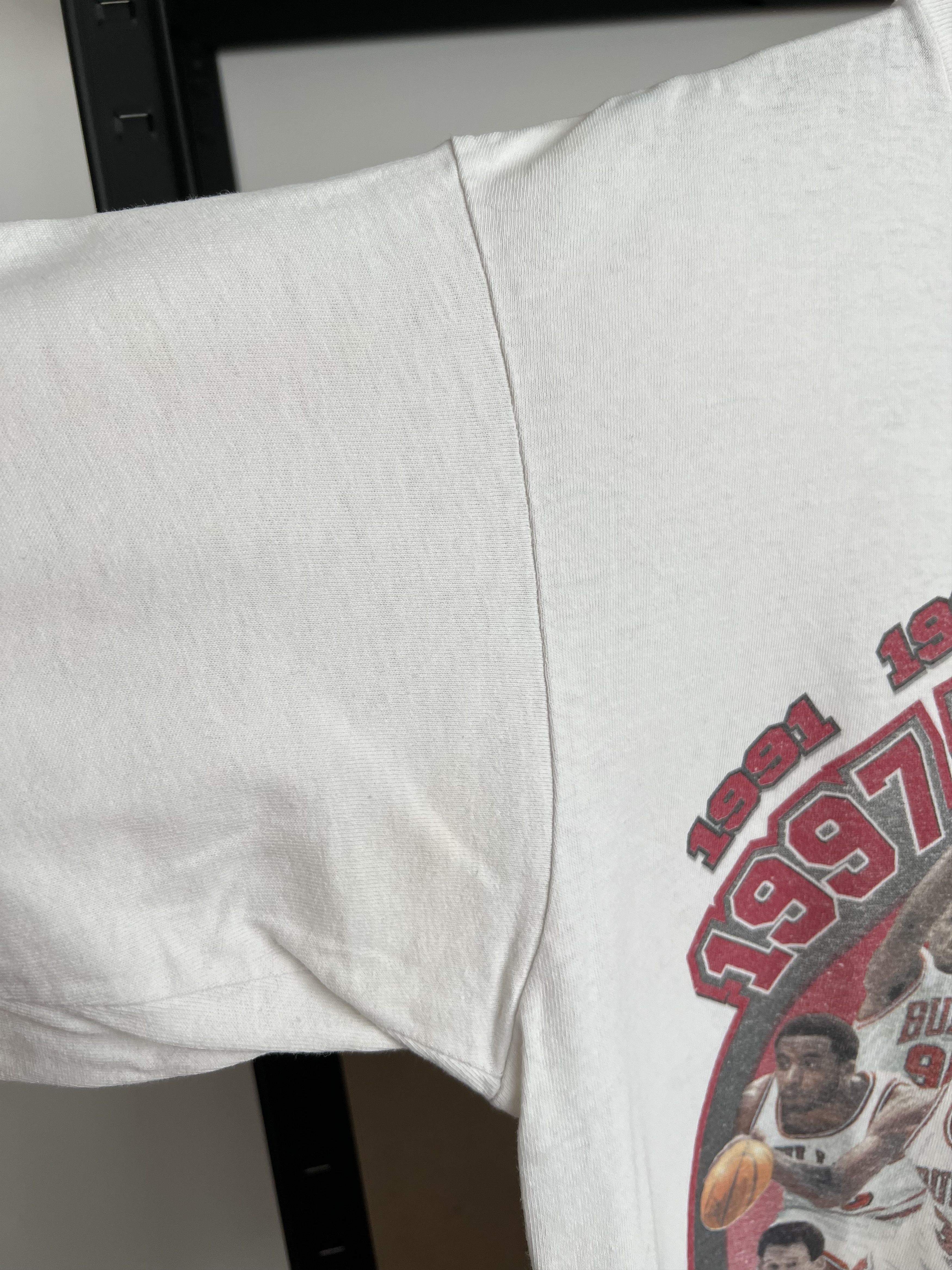 NBA Vintage 1997 Chicago Bulls NBA Finals Champs Starter T-shirt Size US M / EU 48-50 / 2 - 14 Thumbnail