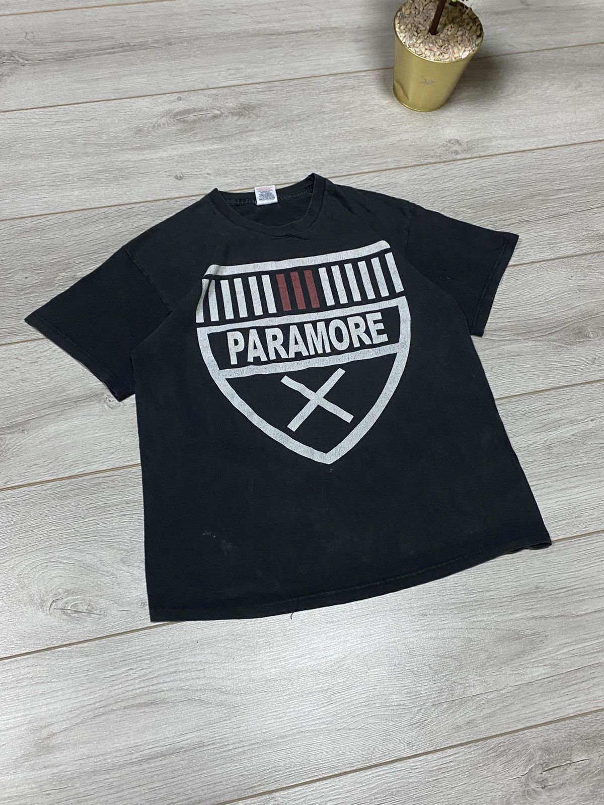 Band Tees Vintage Band tee PARAMORE faded Y2K size M Size US M / EU 48-50 / 2 - 2 Thumbnail