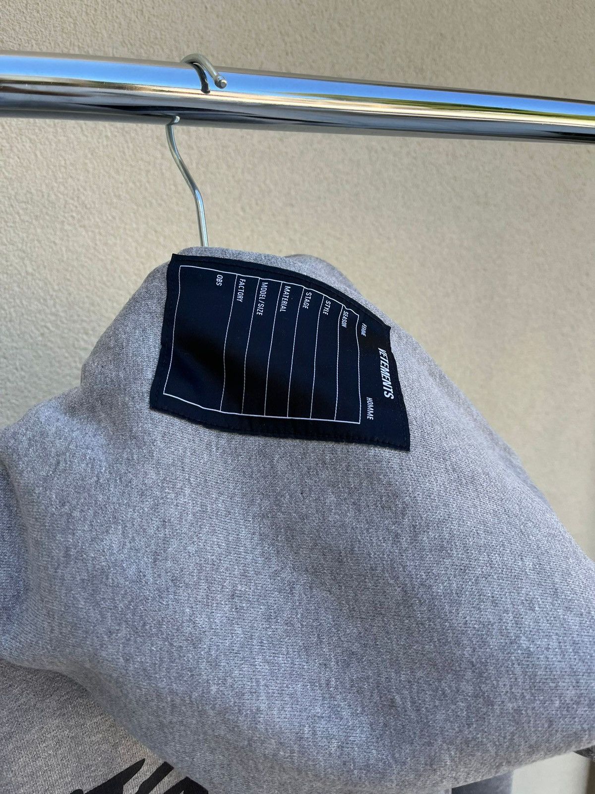 Vetements Written Logo Hoodie in Grey Size US XL / EU 56 / 4 - 22 Thumbnail